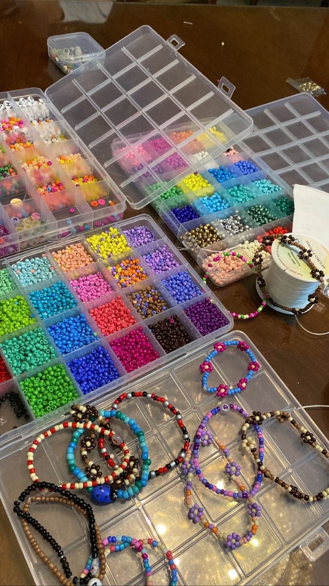 Crystal Tag Round Beads Box With Scissors